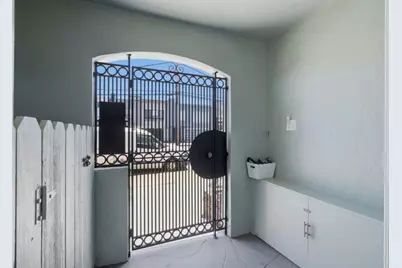 2824 Santiago St, San Francisco, CA 94116 - Photo 5
