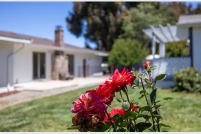 20091 Portola Dr, Salinas, CA 93908 - Photo 31