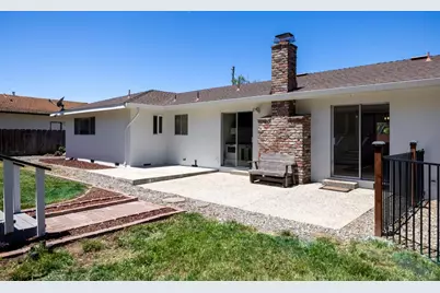 20091 Portola Dr, Salinas, CA 93908 - Photo 37