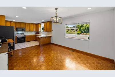20091 Portola Dr, Salinas, CA 93908 - Photo 13