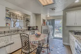 1212 Waring St, Seaside, CA 93955 - Photo 5