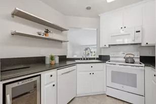 855 Mountain View Dr 4, Daly City, CA 94014 - Photo 7