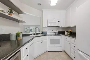 855 Mountain View Dr 4, Daly City, CA 94014 - Photo 11