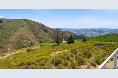 855 Mountain View Dr 4, Daly City, CA 94014 - Photo 37