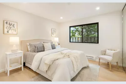 1070 Mercedes Ave 12, Los Altos, CA 94022 - Photo 15