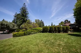 1070 Mercedes Ave 12, Los Altos, CA 94022 - Photo 25
