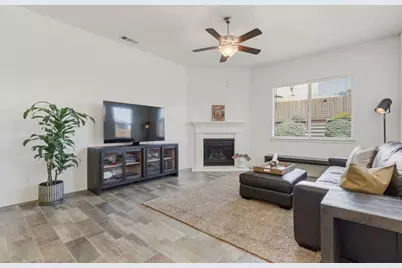 1661 Castlerock Dr, Hollister, CA 95023 - Photo 17