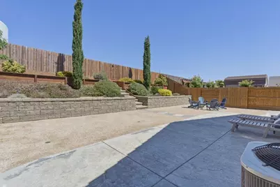 1661 Castlerock Dr, Hollister, CA 95023 - Photo 33