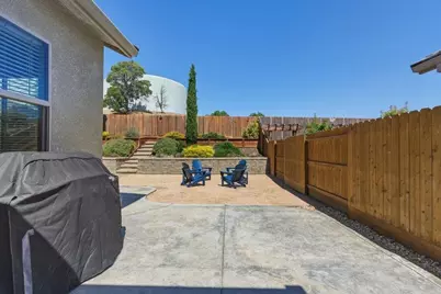 1661 Castlerock Dr, Hollister, CA 95023 - Photo 29