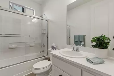1661 Castlerock Dr, Hollister, CA 95023 - Photo 9