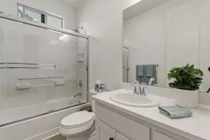 1661 Castlerock Dr, Hollister, CA 95023 - Photo 9