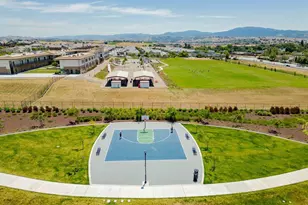 1661 Castlerock Dr, Hollister, CA 95023 - Photo 43