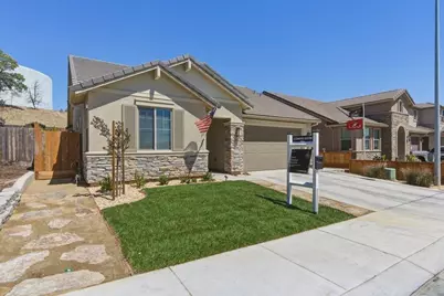 1661 Castlerock Dr, Hollister, CA 95023 - Photo 3