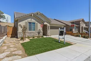 1661 Castlerock Dr, Hollister, CA 95023 - Photo 3