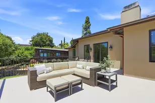 25600 Burke Ln, Los Altos Hills, CA 94022 - Photo 37