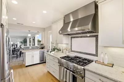 1049 Buckland Ave, San Carlos, CA 94070 - Photo 19