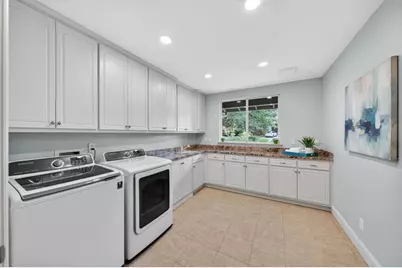 19121 Harleigh Dr, Saratoga, CA 95070 - Photo 33