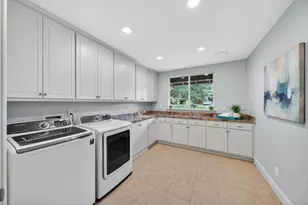 19121 Harleigh Dr, Saratoga, CA 95070 - Photo 33