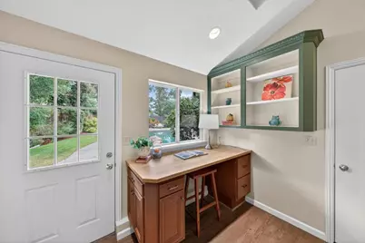 19121 Harleigh Dr, Saratoga, CA 95070 - Photo 27