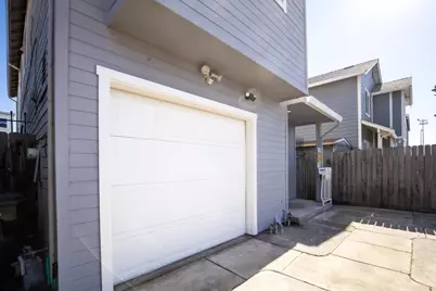 816 7th Ave, Oakland, CA 94606 - Photo 3