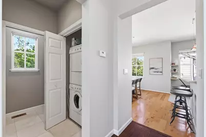 10 Creekside Ln, San Mateo, CA 94401 - Photo 21