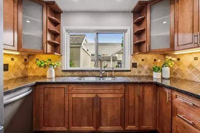 876 Ursa Ln, Foster City, CA 94404 - Photo 37