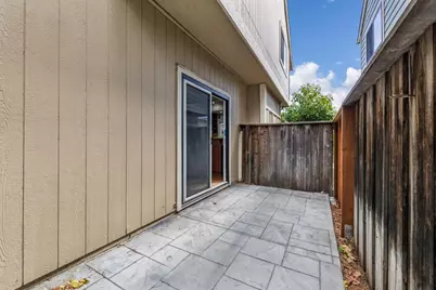 876 Ursa Ln, Foster City, CA 94404 - Photo 17