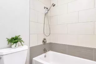 306 Shadow Run Dr, San Jose, CA 95110 - Photo 23