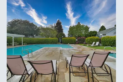 306 Shadow Run Dr, San Jose, CA 95110 - Photo 51