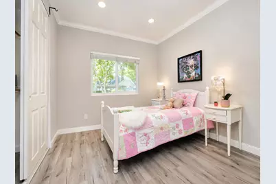 306 Shadow Run Dr, San Jose, CA 95110 - Photo 25