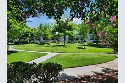 306 Shadow Run Dr, San Jose, CA 95110 - Photo 41