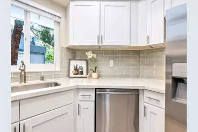 306 Shadow Run Dr, San Jose, CA 95110 - Photo 13