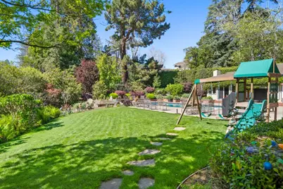 452 Roblar Ave, Hillsborough, CA 94010 - Photo 55