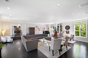 452 Roblar Ave, Hillsborough, CA 94010 - Photo 13
