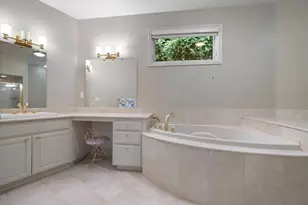 452 Roblar Ave, Hillsborough, CA 94010 - Photo 43