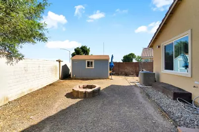 1596 Manzanita Way, Los Banos, CA 93635 - Photo 31
