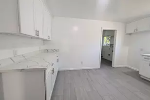 194 S 24th St, San Jose, CA 95116 - Photo 13