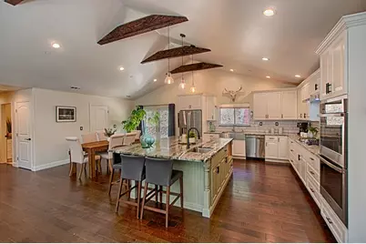 425 Echo Valley Rd, Salinas, CA 93907 - Photo 11