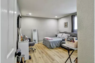 3855 Kauai Dr, San Jose, CA 95111 - Photo 31