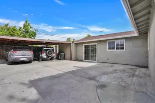3855 Kauai Dr, San Jose, CA 95111 - Photo 17