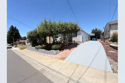 140 De Soto Way, San Bruno, CA 94066 - Photo 3
