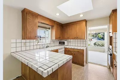249 Devonshire Blvd, San Carlos, CA 94070 - Photo 9