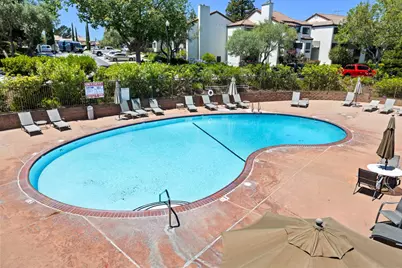 21109 Gary Dr 202, Hayward, CA 94546 - Photo 19