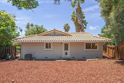 16900 Gallop Dr, Morgan Hill, CA 95037 - Photo 33