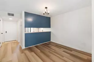 701 Woodside Ln 4, Sacramento, CA 95825 - Photo 3