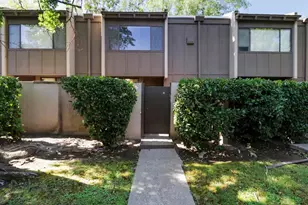 701 Woodside Ln 4, Sacramento, CA 95825 - Photo 1