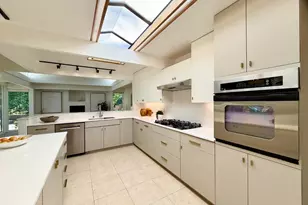 40 Roxbury Ln, San Mateo, CA 94402 - Photo 21