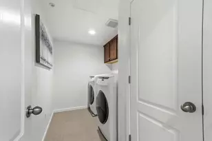 2758 Montecito Vista Way 4, San Jose, CA 95111 - Photo 33