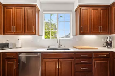 904 Jetty Dr, Richmond, CA 94804 - Photo 5