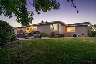 45 Camelot Ct, San Carlos, CA 94070 - Photo 37